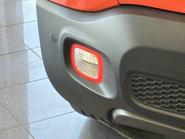 ジープ レネゲード リミテッドの中古車