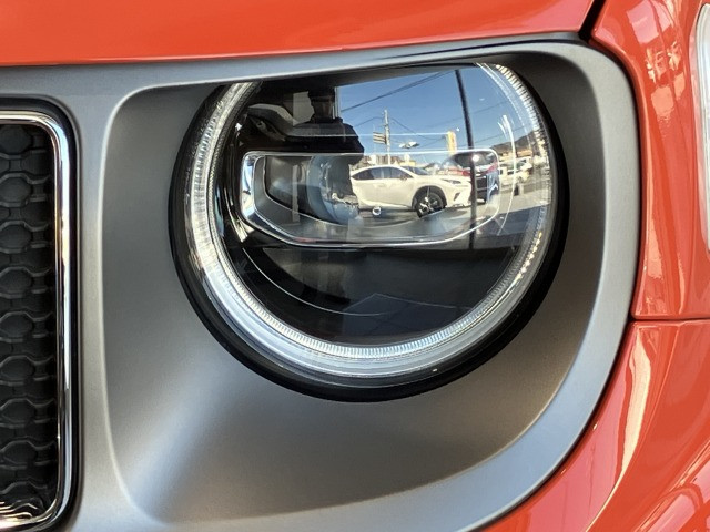 ジープ レネゲード リミテッドの中古車
