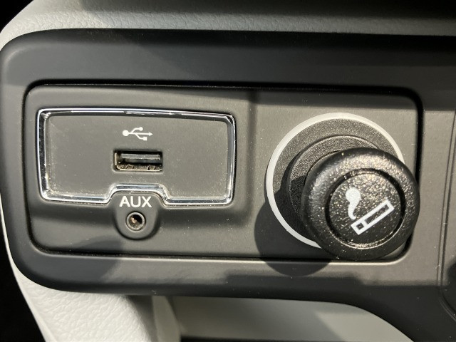 ジープ レネゲード リミテッドの中古車