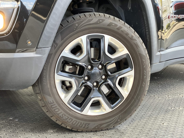 ジープ コンパス トレイルホーク 4WDの中古車