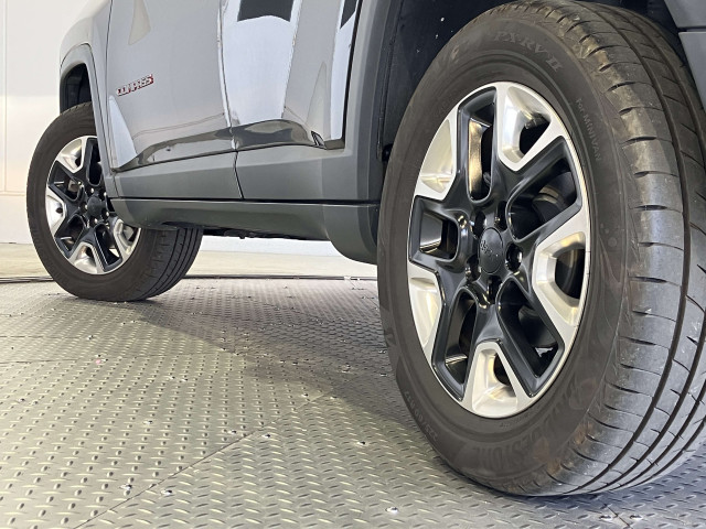 ジープ コンパス トレイルホーク 4WDの中古車