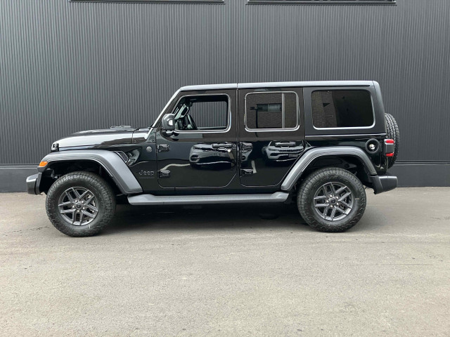 ジープ ラングラー アンリミテッド スポーツ 4WDの中古車