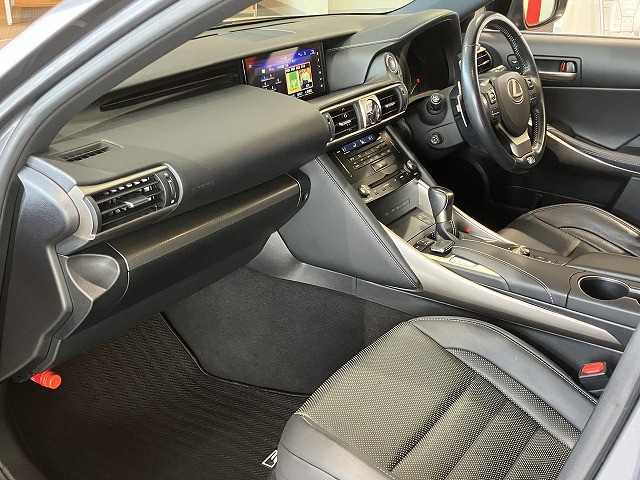 レクサス IS 200t Fスポーツの中古車