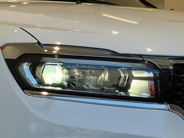 ジープ コマンダー リミテッド ディーゼルターボ 4WDの中古車