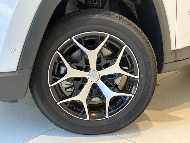 ジープ コマンダー リミテッド ディーゼルターボ 4WDの中古車