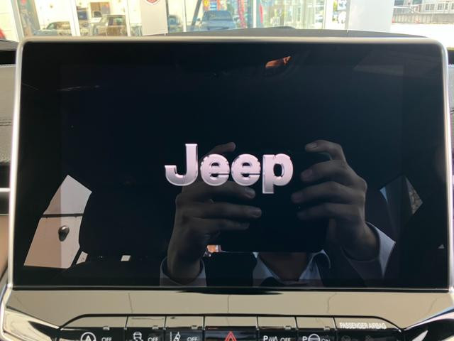 ジープ コマンダー リミテッド ディーゼルターボ 4WDの中古車