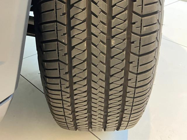 ジープ コマンダー リミテッド ディーゼルターボ 4WDの中古車