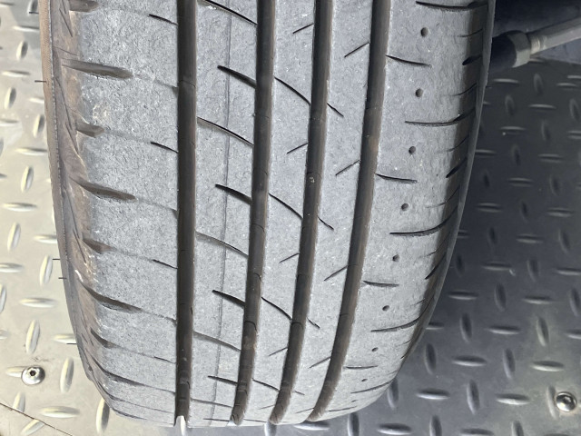 トヨタ ヴォクシー 1.8 ハイブリッド Vの中古車