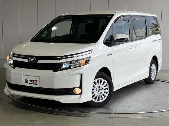 トヨタ ヴォクシー 1.8 ハイブリッド Vの中古車