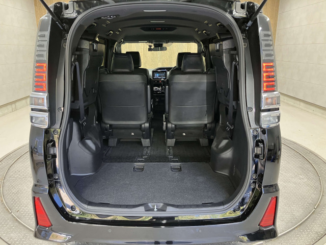 普段のお買い物や通勤、送迎等に十分な荷室スペースを確保しております。大きな荷物の積載も可能です♪