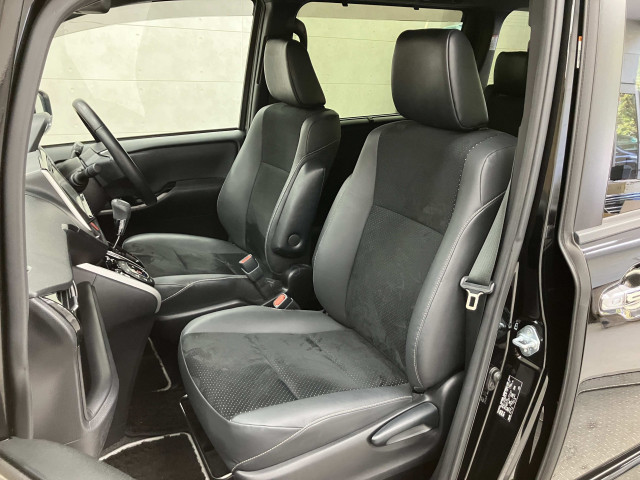 トヨタ ヴォクシー 2.0 ZS 煌Ⅲの中古車