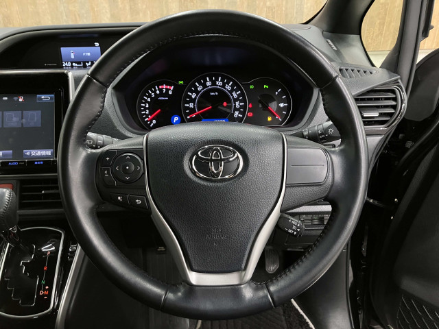トヨタ ヴォクシー 2.0 ZS 煌Ⅲの中古車