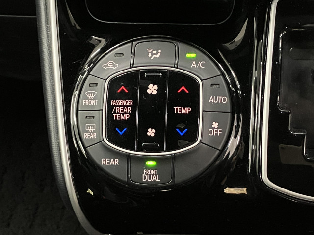 トヨタ ヴォクシー 2.0 ZS 煌Ⅲの中古車