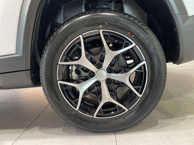ジープ コマンダー リミテッド ディーゼルターボ 4WDの中古車