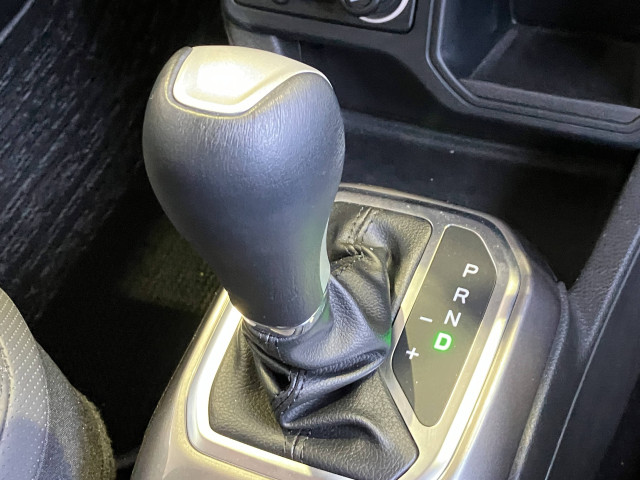 ジープ レネゲード リミテッドの中古車