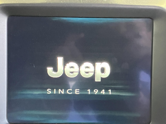 ジープ レネゲード リミテッドの中古車