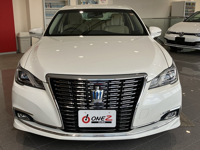 トヨタ クラウンロイヤルハイブリッド ハイブリッド 2.5 ロイヤルサルーンの中古車