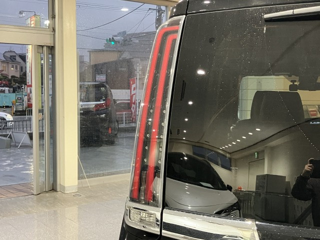 トヨタ エスクァイア 2.0 Gi プレミアムパッケージの中古車