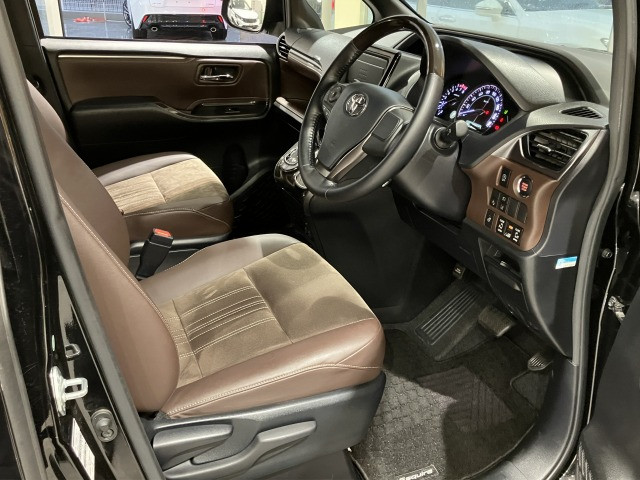 トヨタ エスクァイア 2.0 Gi プレミアムパッケージの中古車