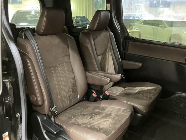 トヨタ エスクァイア 2.0 Gi プレミアムパッケージの中古車