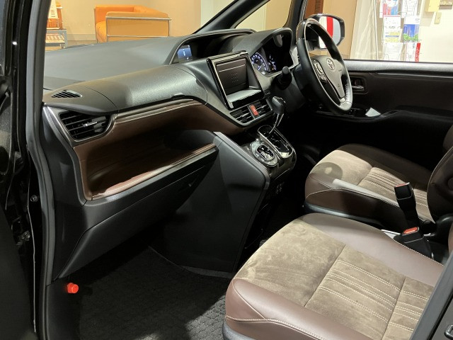 トヨタ エスクァイア 2.0 Gi プレミアムパッケージの中古車