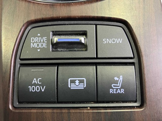 トヨタ クラウン ハイブリッド 2.5 G エグゼクティブ Four 4WDの中古車