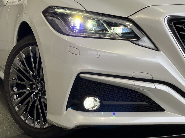 トヨタ クラウン ハイブリッド 2.5 G エグゼクティブ Four 4WDの中古車