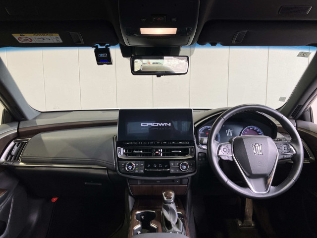トヨタ クラウン ハイブリッド 2.5 G エグゼクティブ Four 4WDの中古車