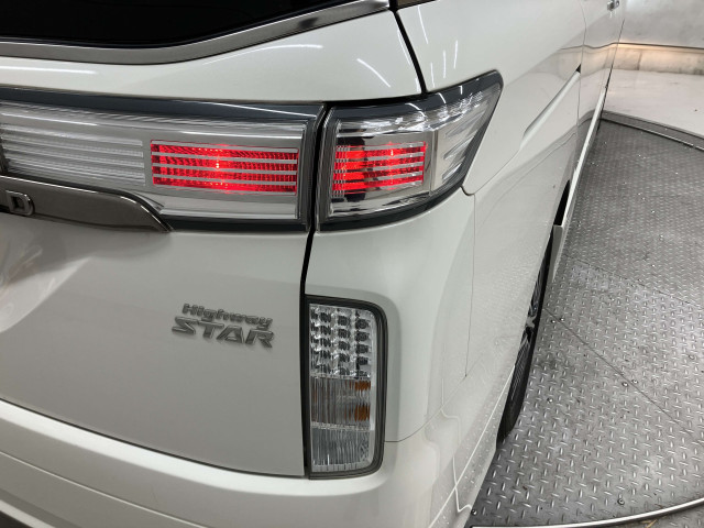 日産 エルグランド 2.5 250ハイウェイスターSの中古車