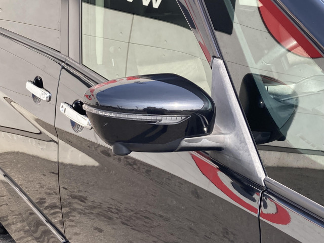 日産 セレナ 2.0 ハイウェイスターの中古車