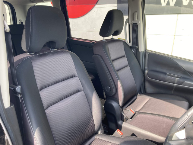 日産 セレナ 2.0 ハイウェイスターの中古車