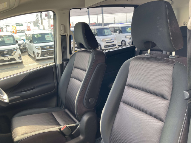 日産 セレナ 2.0 ハイウェイスターの中古車