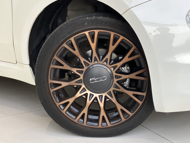 フィアット 500C 120th タキシードの中古車