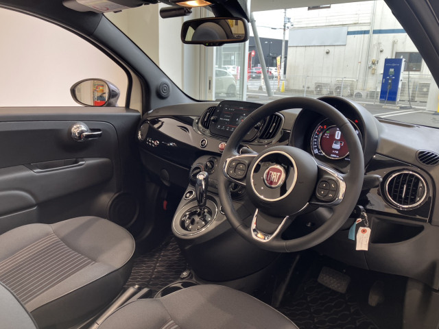 フィアット 500C 120th タキシードの中古車