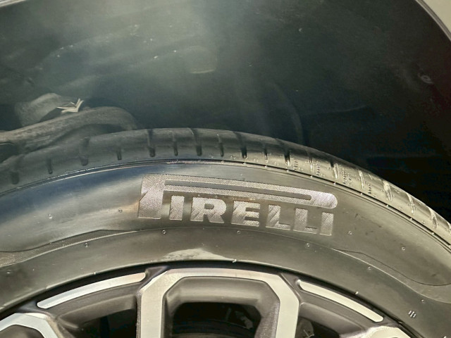 ジープ グランドチェロキー L サミット リザーブ 4WDの中古車