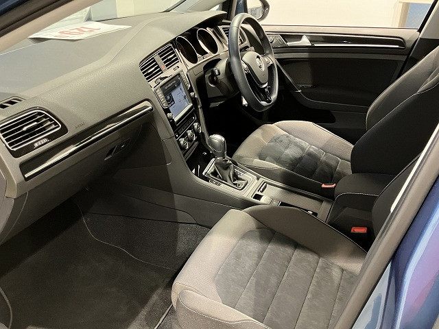 フォルクスワーゲン ゴルフ TSI ハイラインの中古車