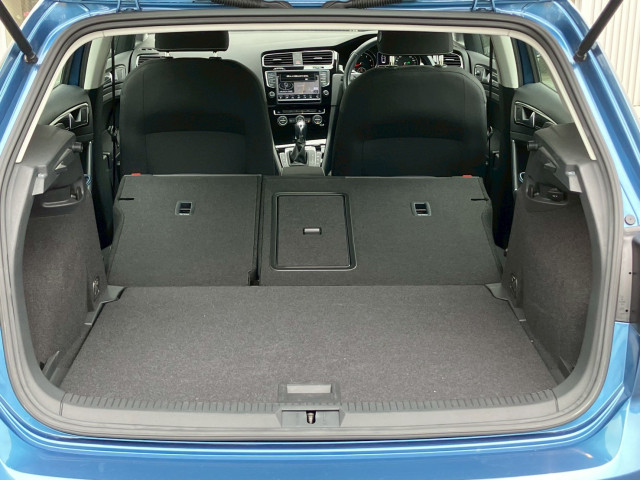 フォルクスワーゲン ゴルフ TSI ハイラインの中古車