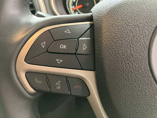 ジープ チェロキー リミテッド 4WDの中古車