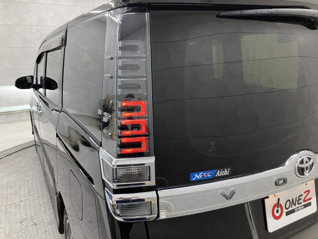 トヨタ ヴォクシー 2.0 ZS 煌Ⅲの中古車