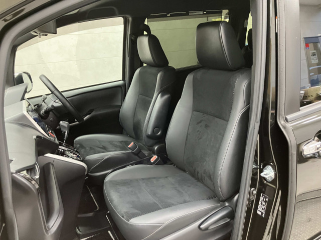 トヨタ ヴォクシー 2.0 ZS 煌Ⅲの中古車