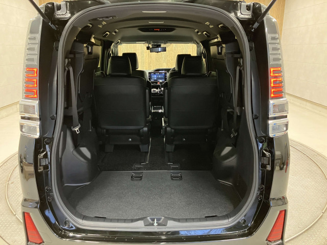 トヨタ ヴォクシー 2.0 ZS 煌Ⅲの中古車