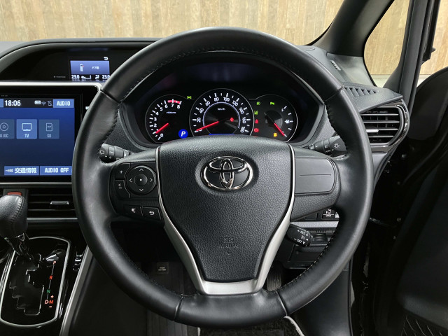 トヨタ ヴォクシー 2.0 ZS 煌Ⅲの中古車