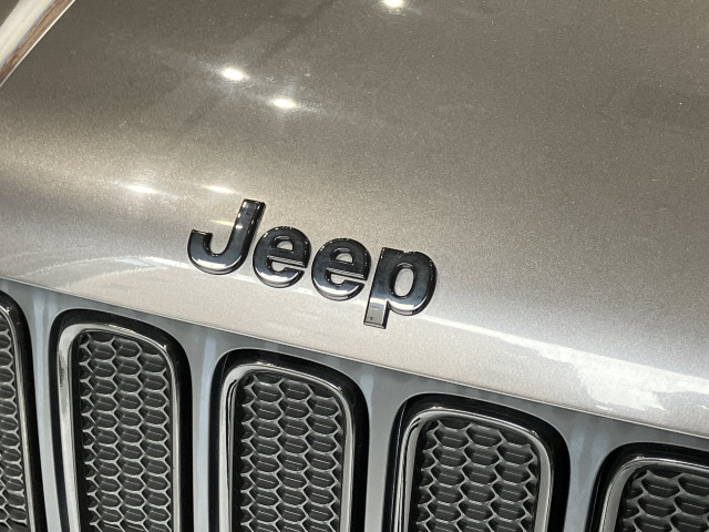 ジープ レネゲード ナイトイーグルの中古車