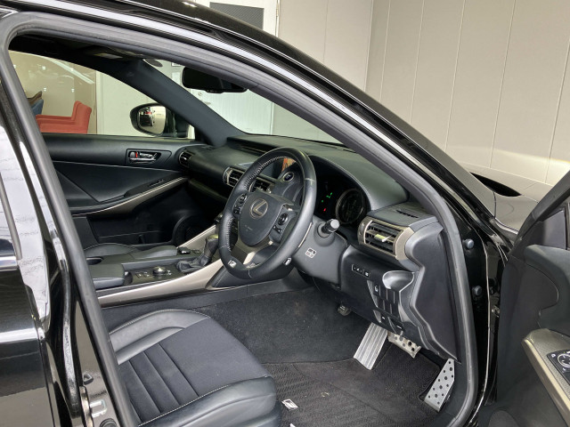 レクサス IS 300h Fスポーツの中古車