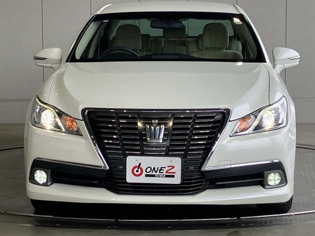トヨタ クラウンロイヤルハイブリッド ハイブリッド 2.5 ロイヤルサルーンの中古車