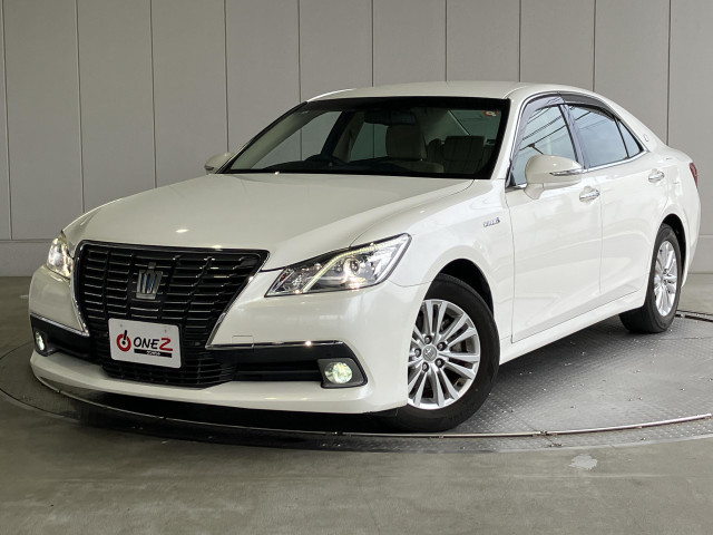 トヨタ クラウンロイヤルハイブリッド ハイブリッド 2.5 ロイヤルサルーンの中古車