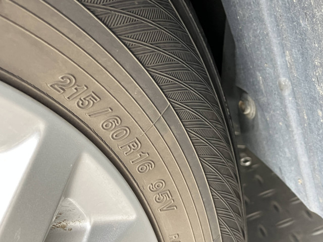 トヨタ クラウンロイヤルハイブリッド ハイブリッド 2.5 ロイヤルサルーンの中古車