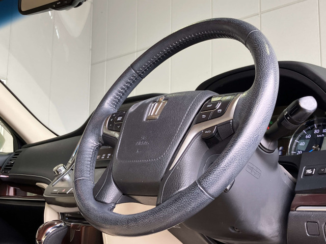 トヨタ クラウンロイヤルハイブリッド ハイブリッド 2.5 ロイヤルサルーンの中古車