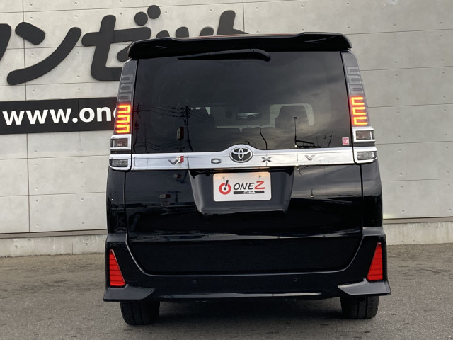 トヨタ ヴォクシー 2.0 ZS 煌Ⅲの中古車
