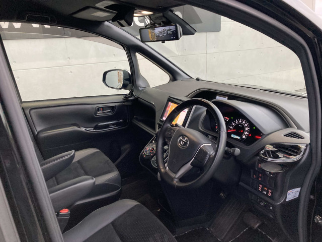 トヨタ ヴォクシー 2.0 ZS 煌Ⅲの中古車